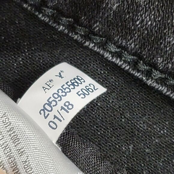 American Eagle Size 4 Hi-Rise Shortie Super Stretch X Crochet Black Denim Shorts - Picture 9 of 11